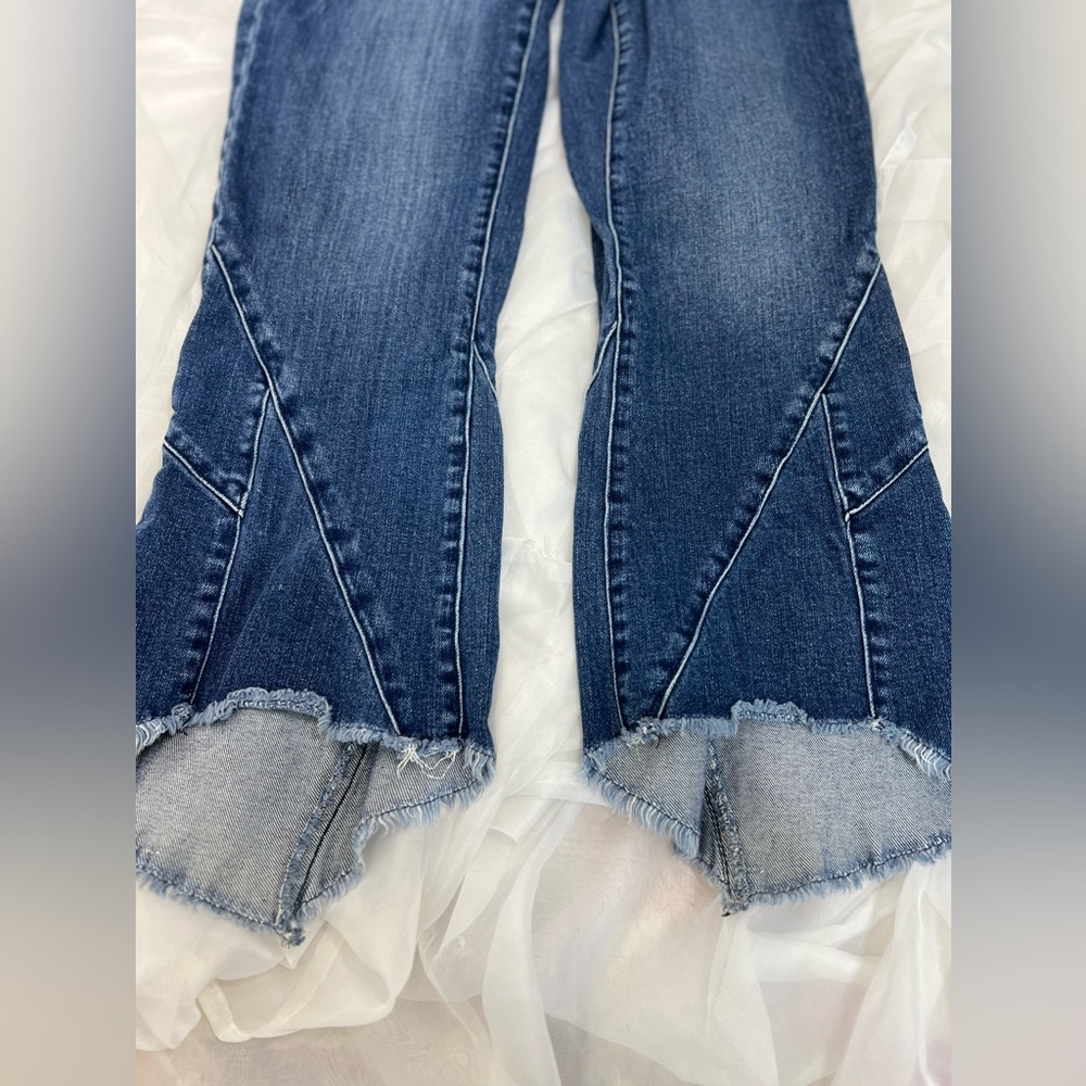 Liverpool Los Angeles The Cropped Flare Dark Wash Jean Size 6/28 - Picture 2 of 12